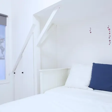 Huguerie Apartment *