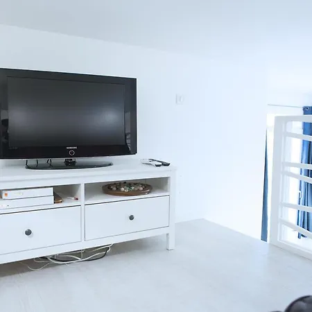 Huguerie Apartment